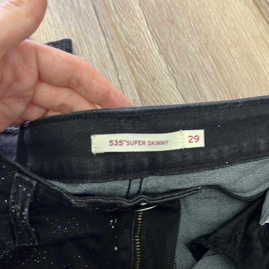 Levi's Siyah Simli Desenli Jeans — görsel 5/7