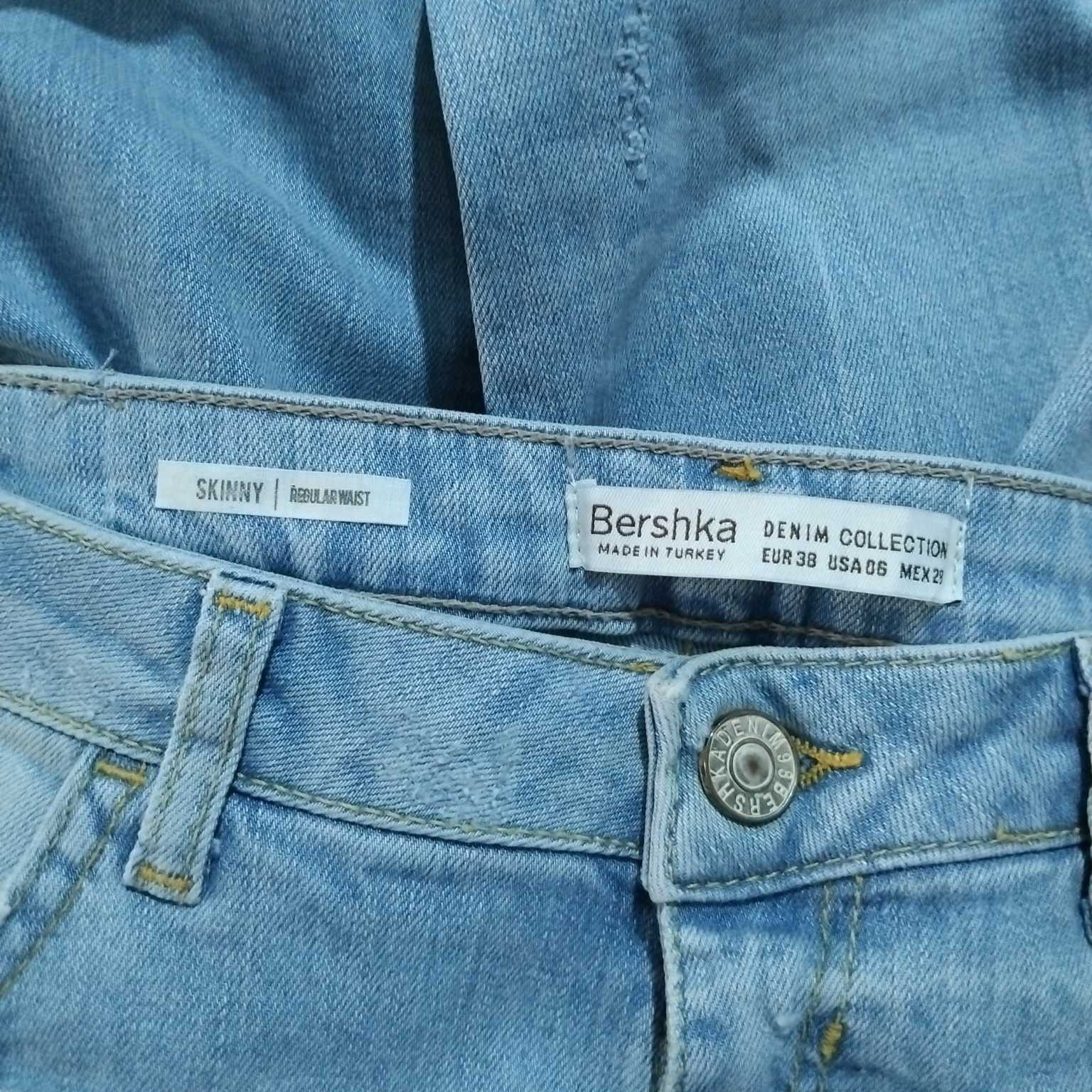 Bershka Yırtık Mavi Kot Pantolon — görsel 3/5