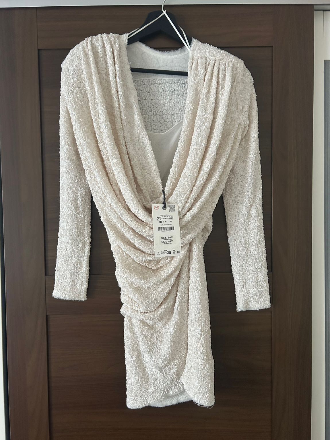 Zara Payetli Mini Elbise — görsel 2/8