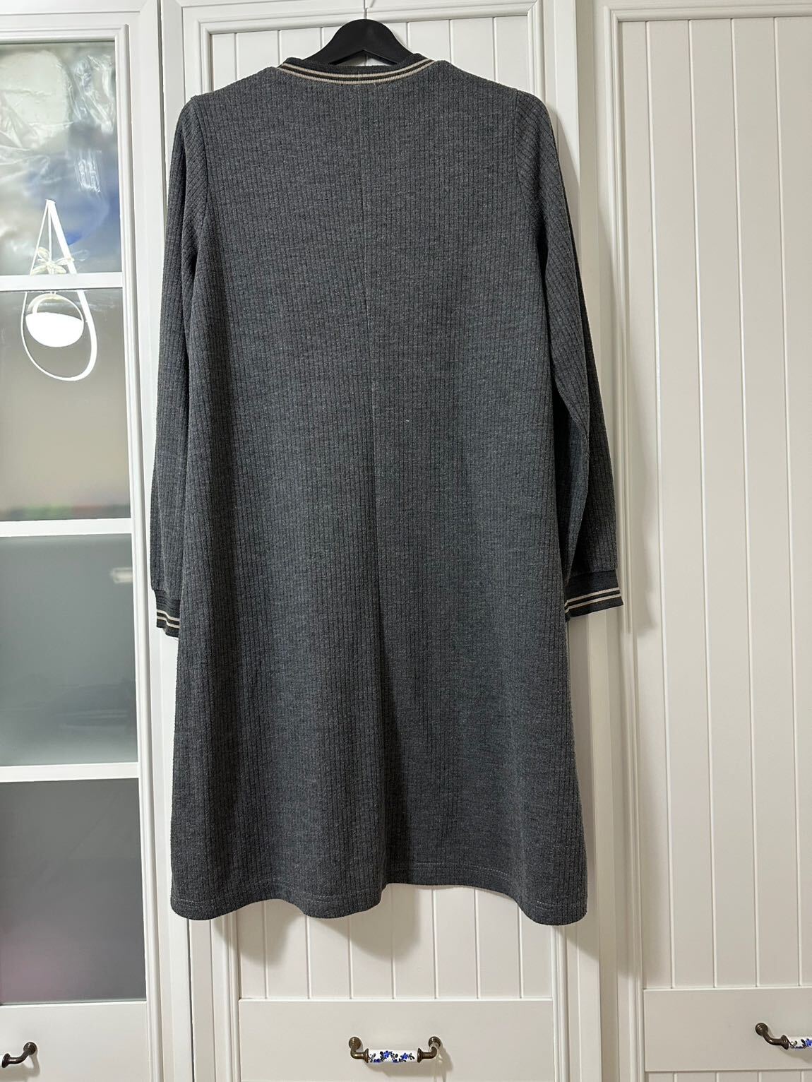 Pullu Detaylı Gri Tunik — görsel 2/3