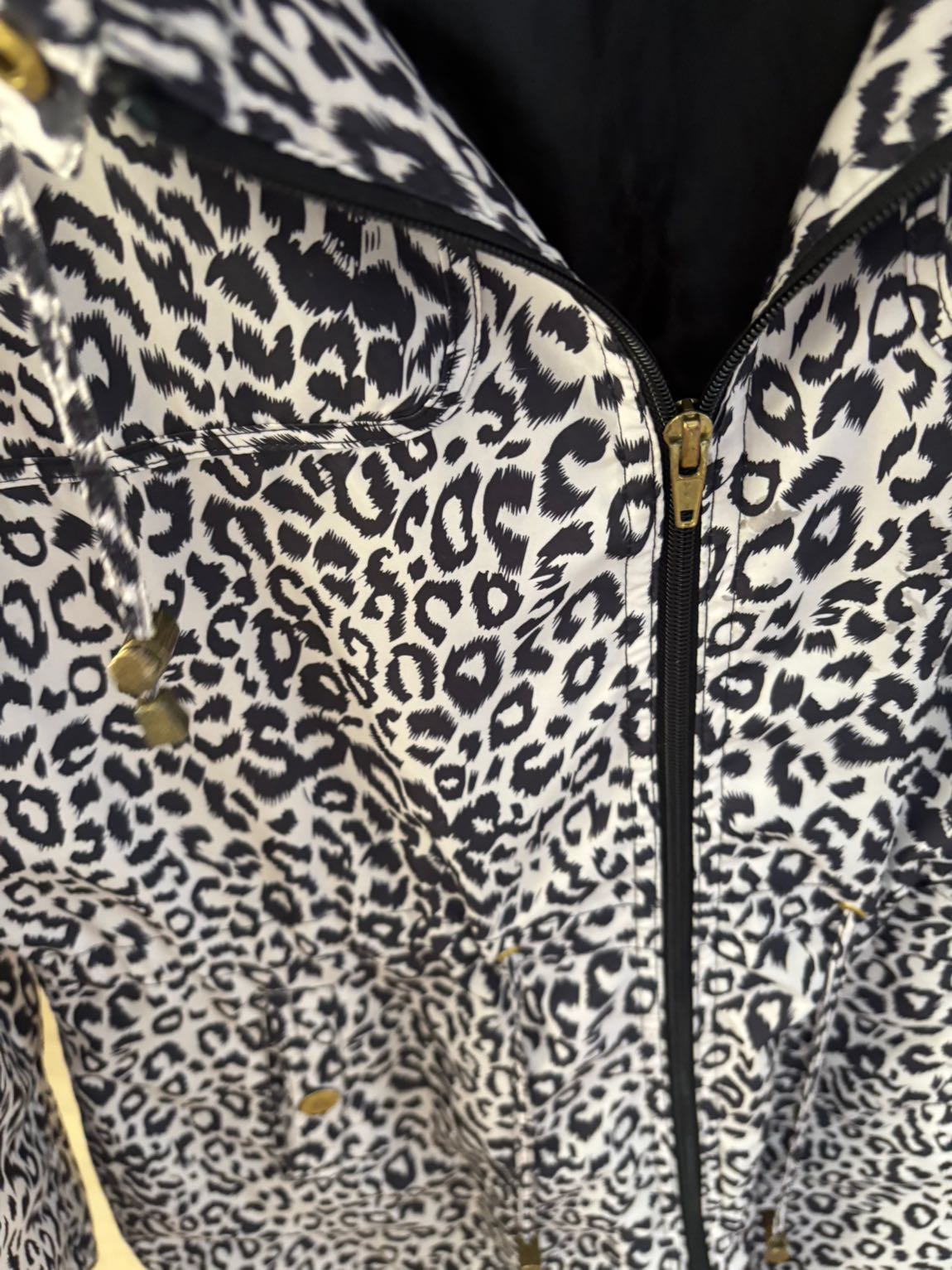 Xside Leopar Desenli Yağmurluk — görsel 2/5