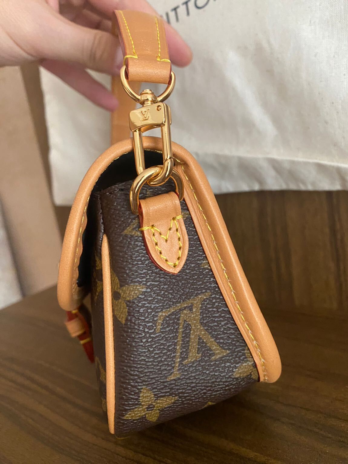 Louis Vuitton Diane Nano — görsel 4/8