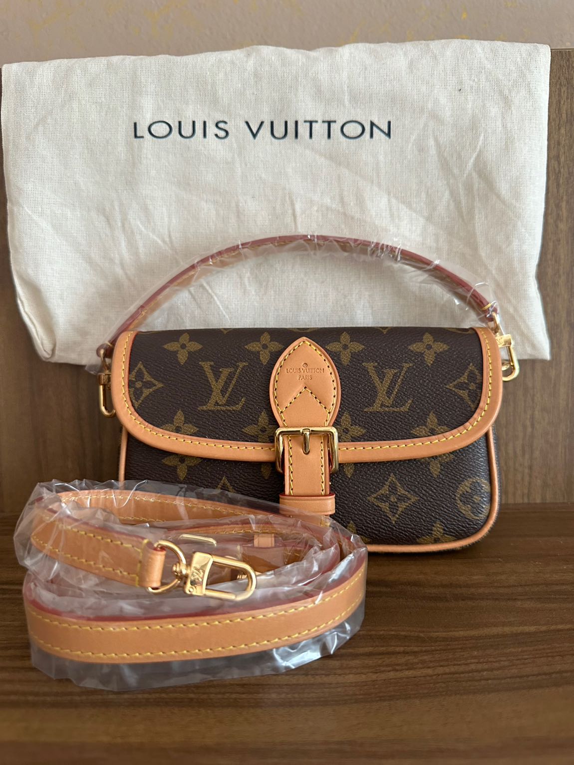 Louis Vuitton Diane Nano — görsel 2/8