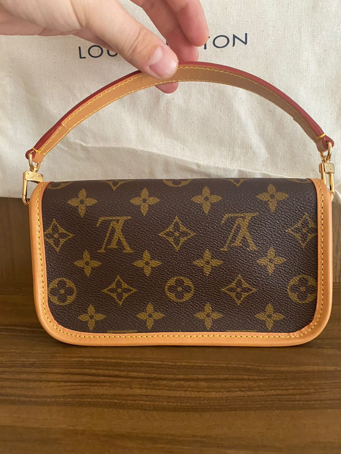Louis Vuitton Diane Nano — görsel 6/8