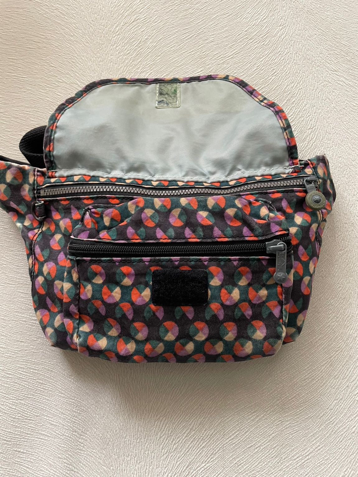 Kipling orijinal Desenli Bel Çantası — görsel 2/11