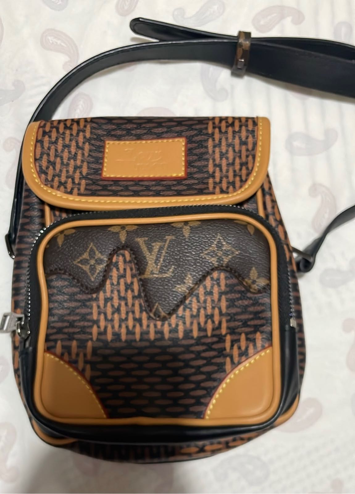 Louis Vuitton Omuz Çantası — görsel 6/7