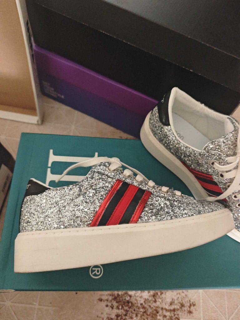 Simli Sneaker — görsel 2/13