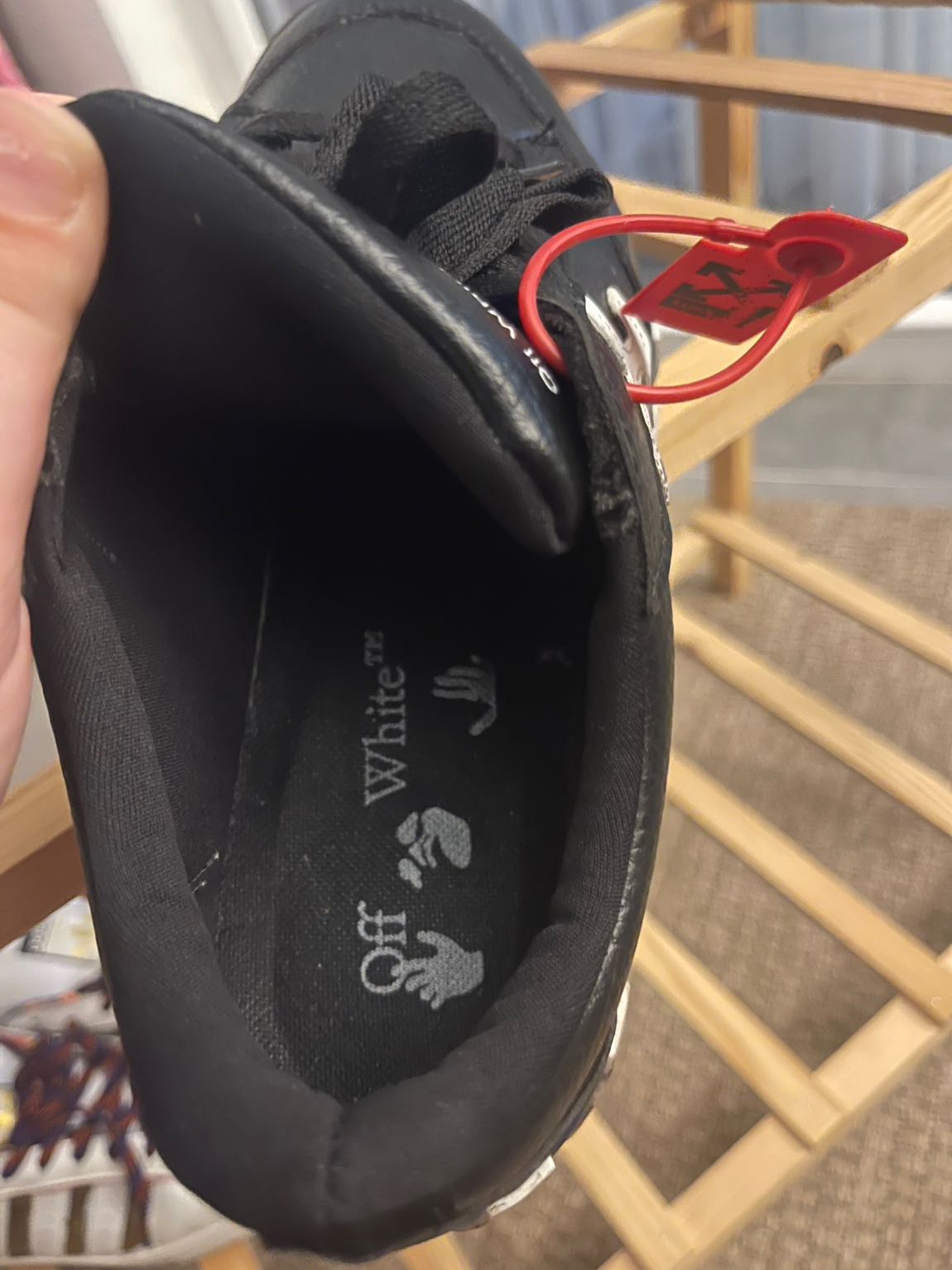 Off White Siyah Sneaker — görsel 4/5