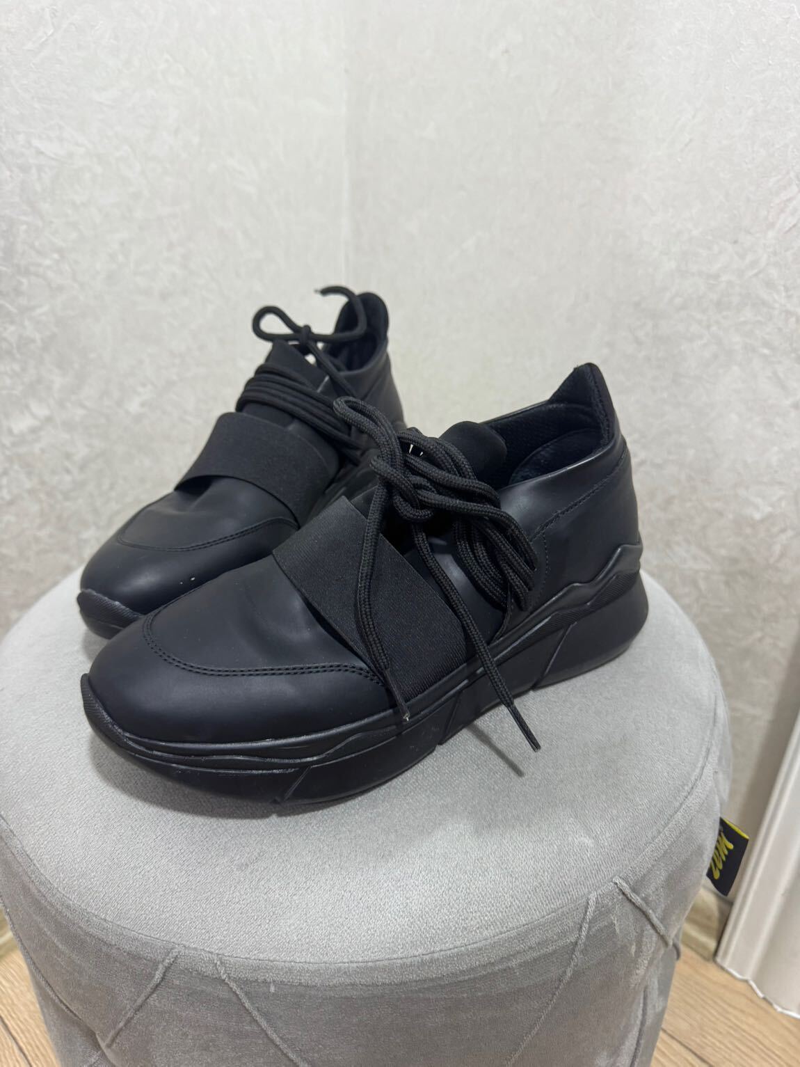 Siyah Sneaker — görsel 2/2