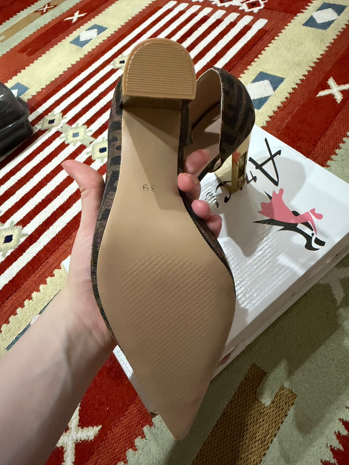 Fendi Stiletto Ayakkabı — görsel 6/6