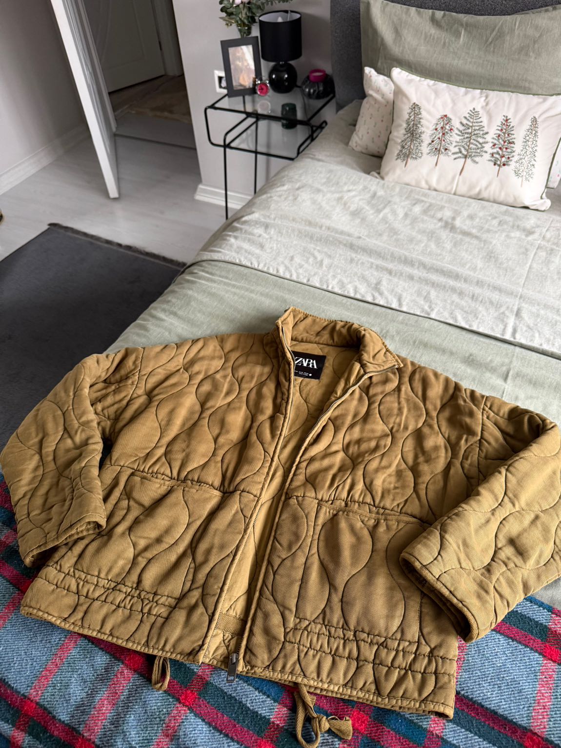 Zara Kapitone Ceket — görsel 2/15