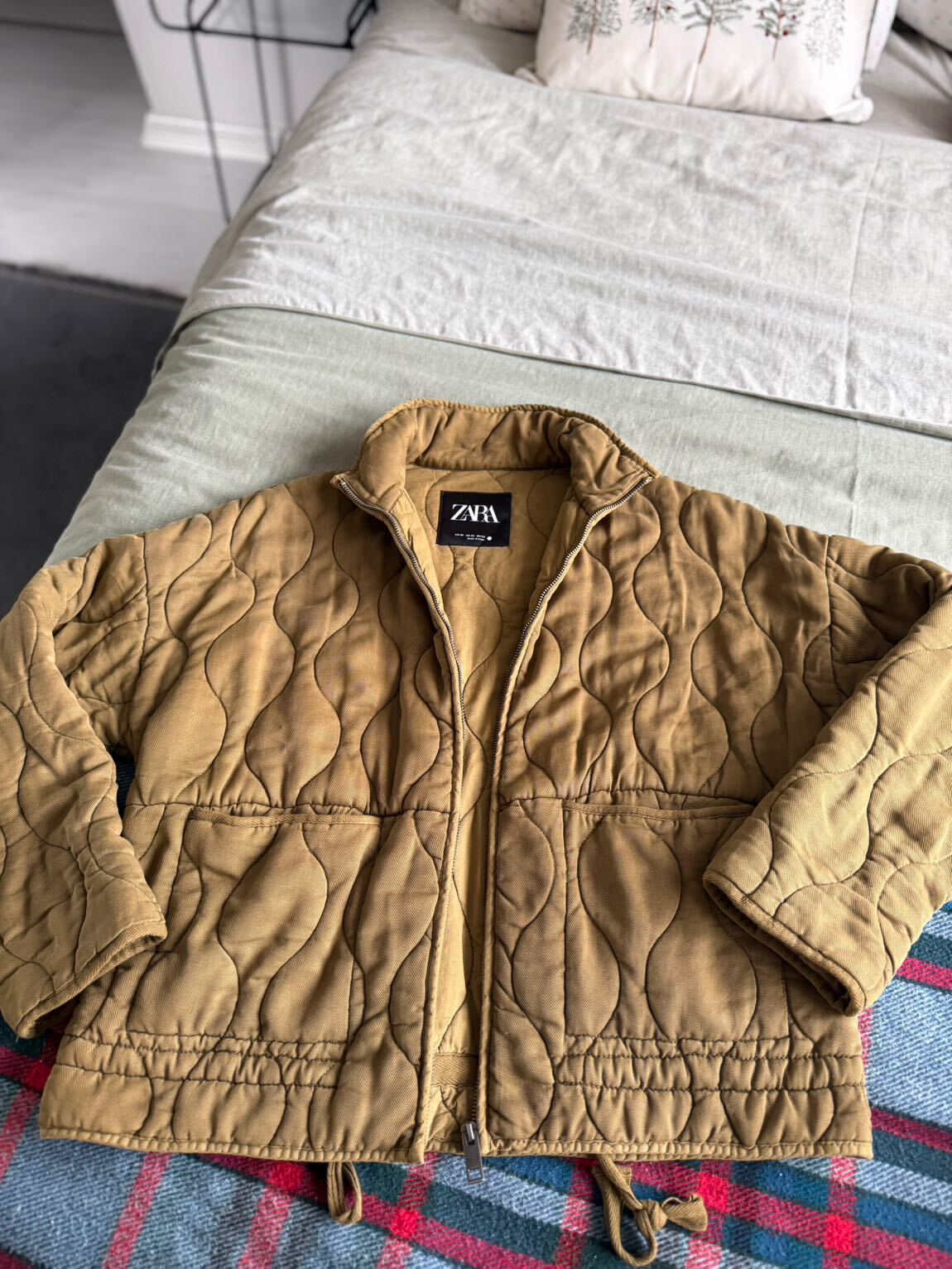 Zara Kapitone Ceket — görsel 4/15