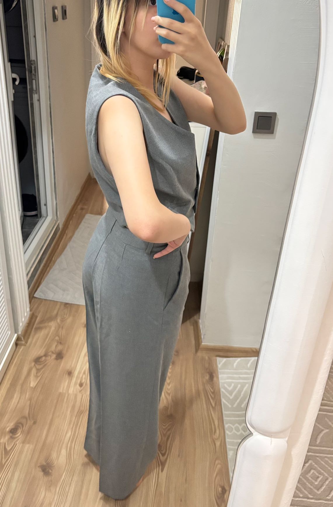 Gri Yelek Ceket ve klasik Pantolon Takım — görsel 3/7