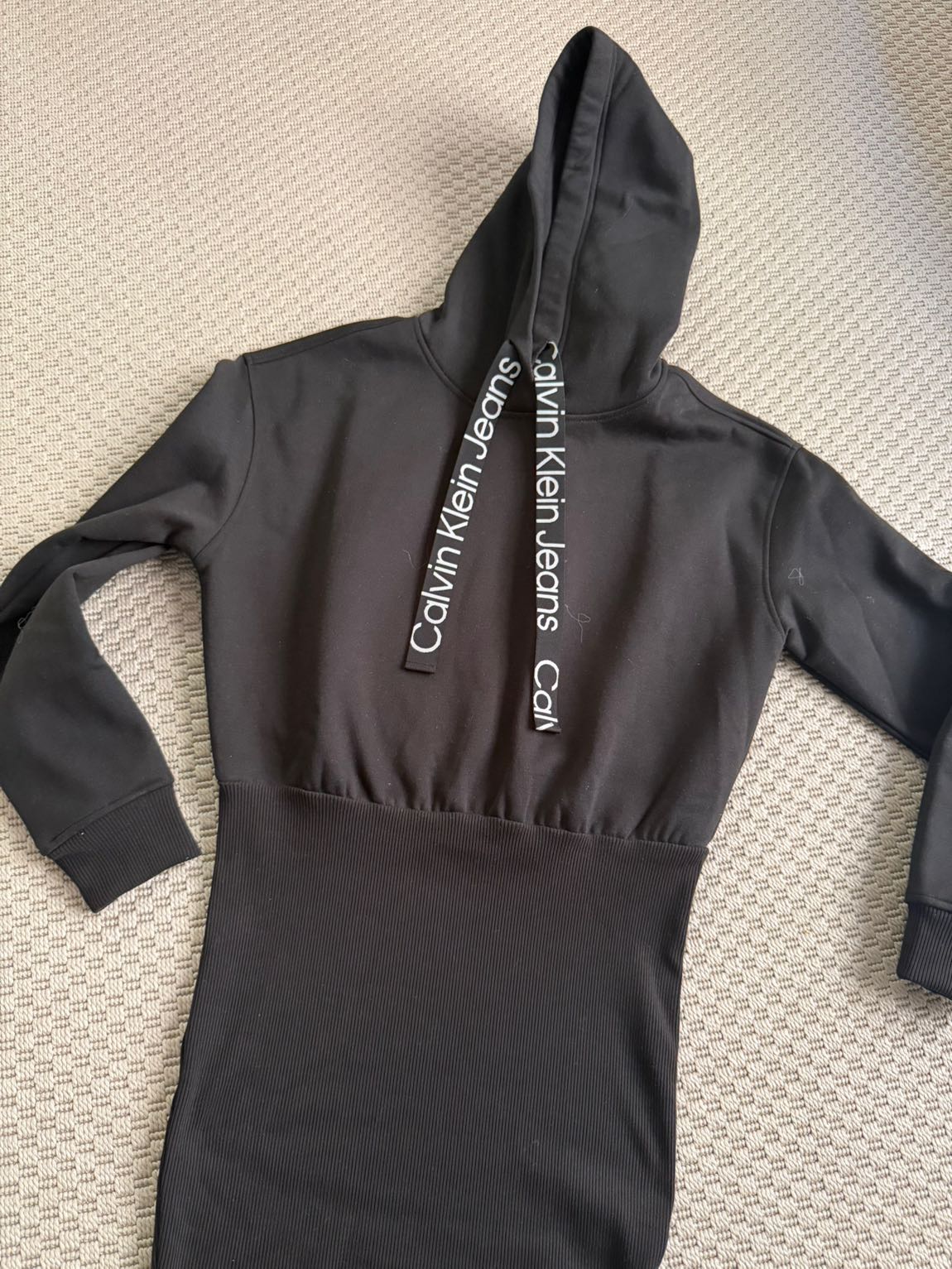 Calvin Klein Siyah Elbise — görsel 2/4