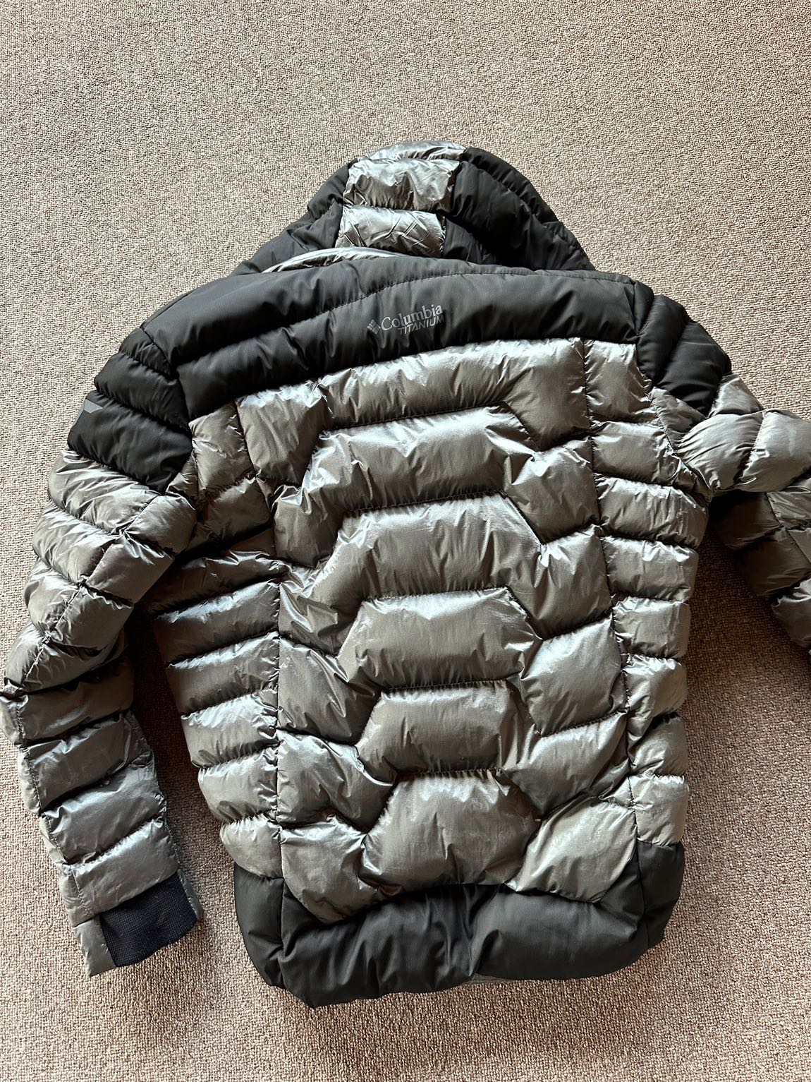 Columbia Kapüşonlu Mont — görsel 7/7