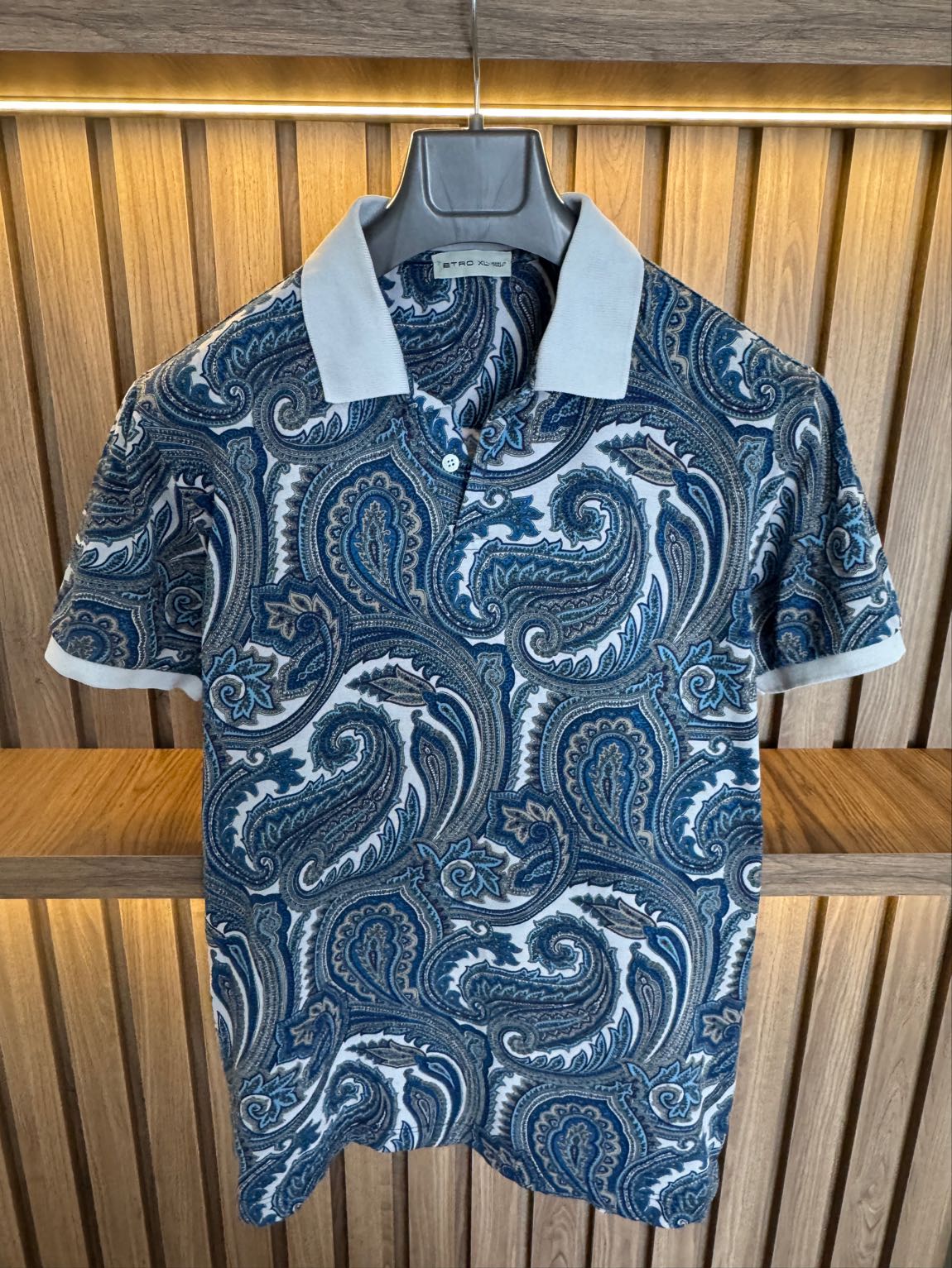 Etro Şal Desenli Polo Yaka Tişört — görsel 2/7