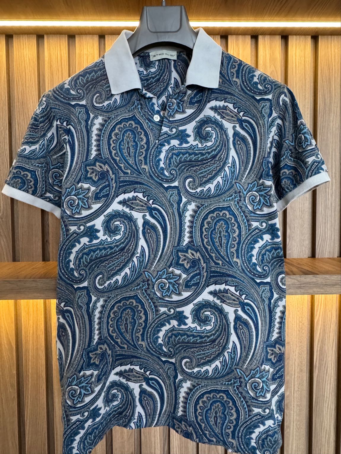 Etro Şal Desenli Polo Yaka Tişört — görsel 3/7