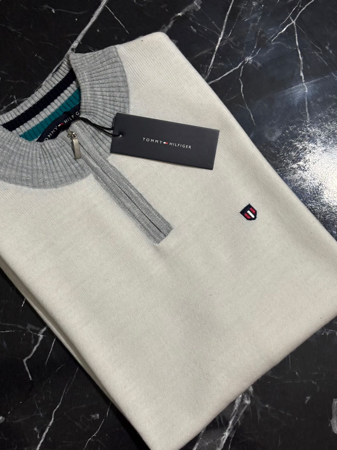 Tommy Hilfiger Süveter — görsel 2/2