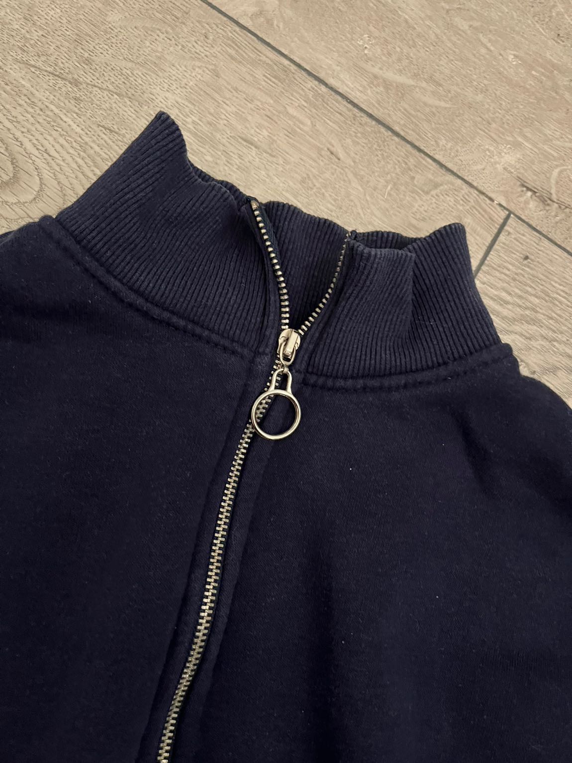 Lacivert Fermuarlı Sweatshirt Crop — görsel 3/5