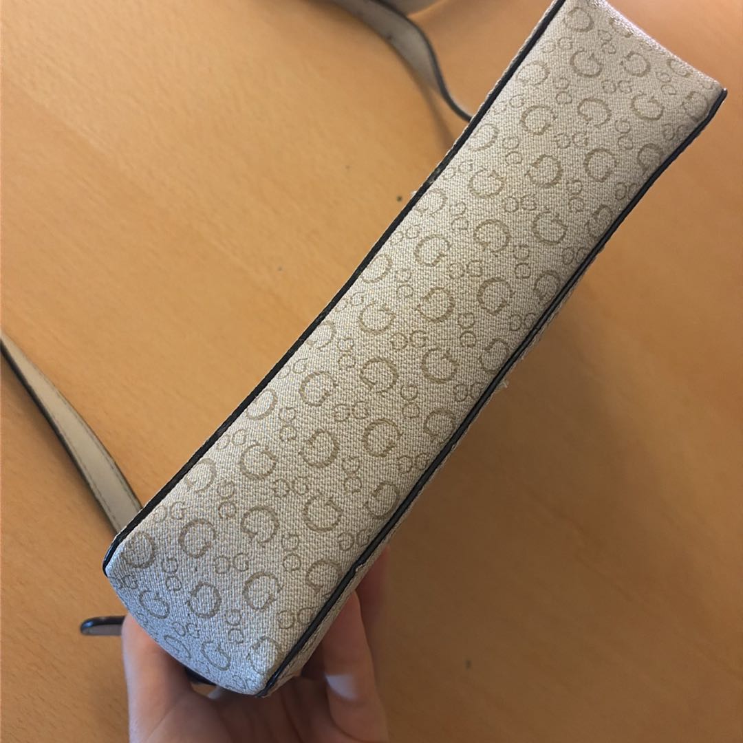 Guess çanta — görsel 4/8