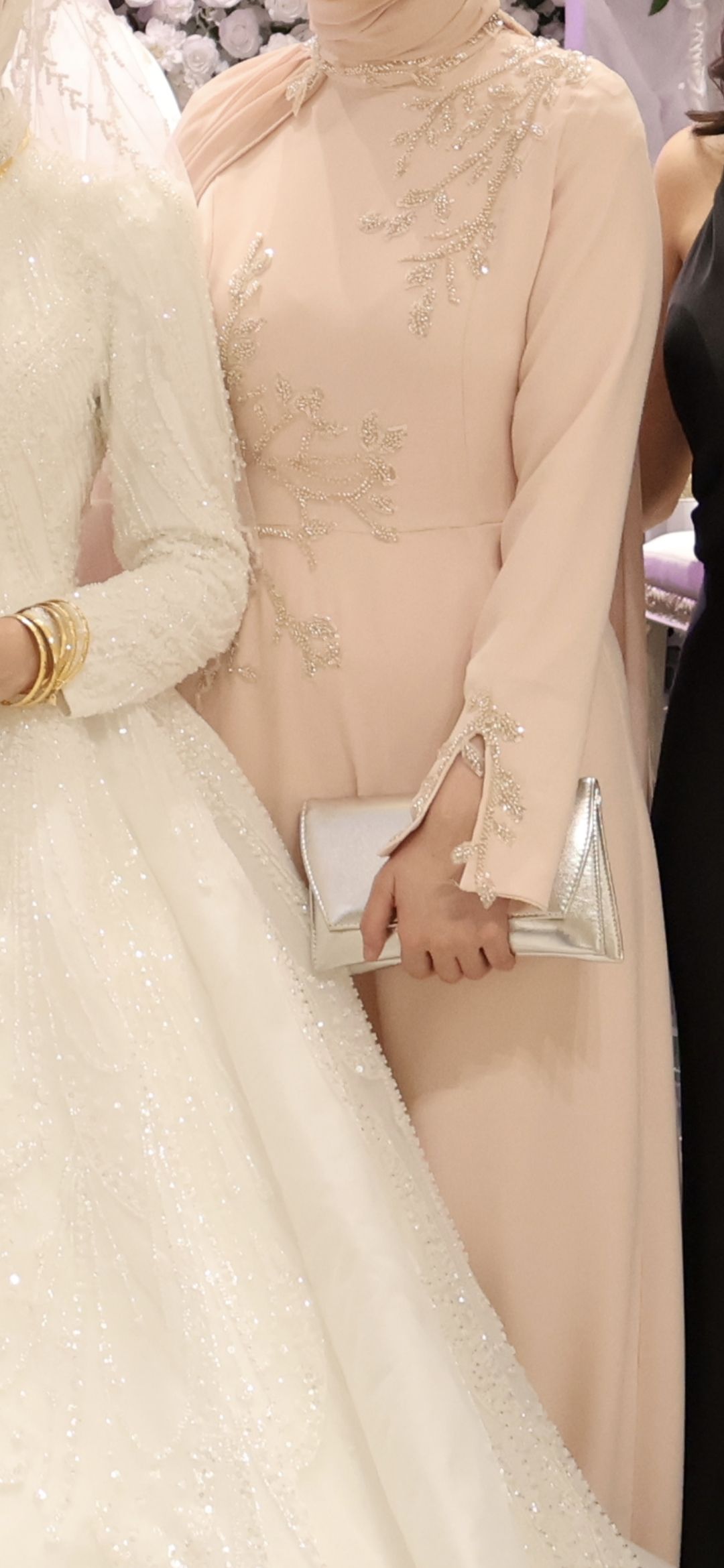 pelerinli pembe yavruağzı tesettür abiye — görsel 6/9