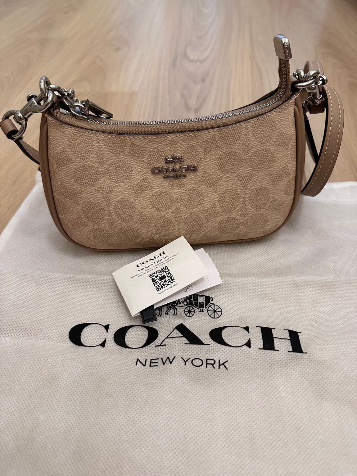 Coach Teri Signature Canvas Omuz Çantası — görsel 2/4