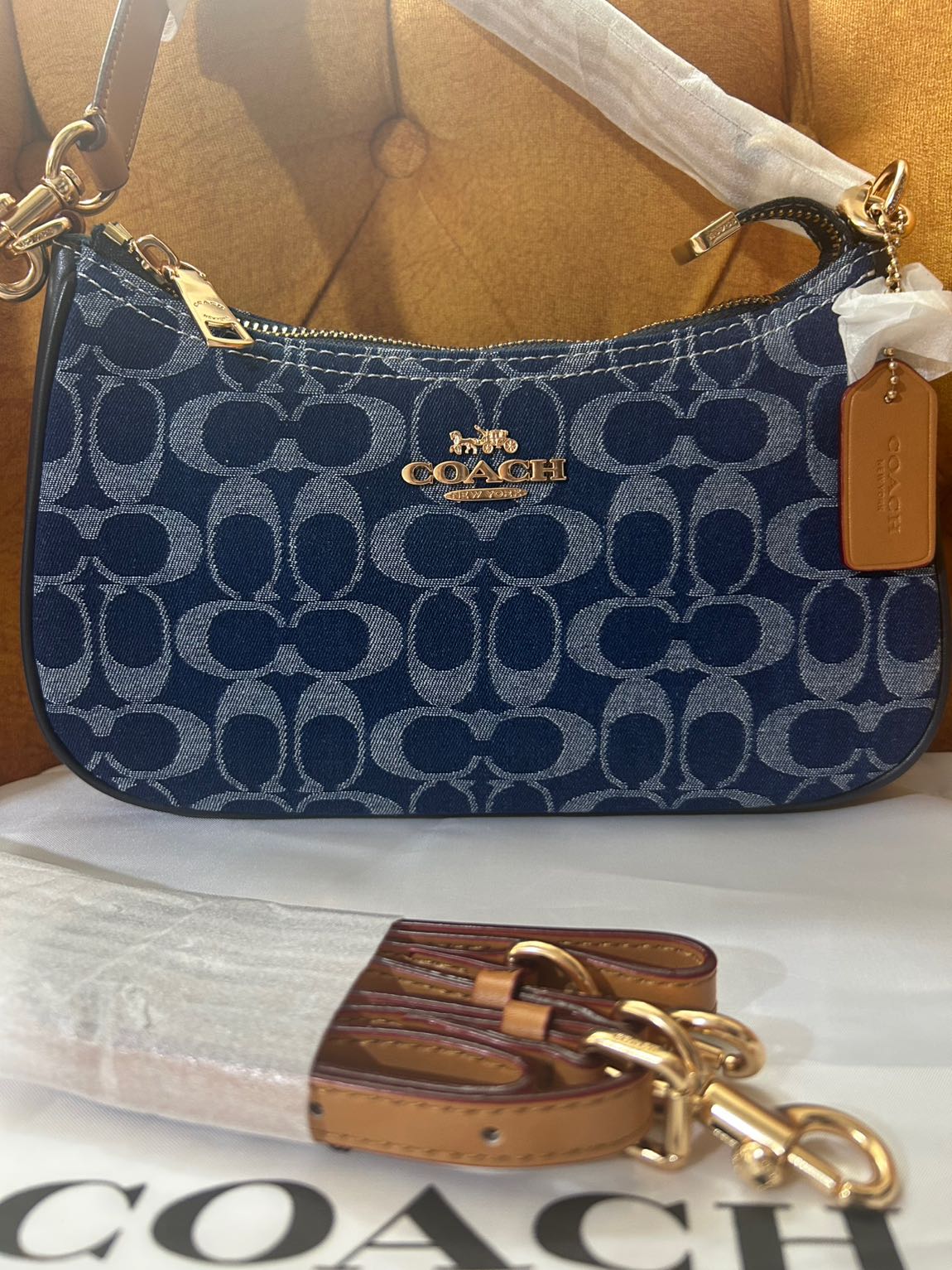 COACH Teri Shoulder Bag Denim — görsel 2/20
