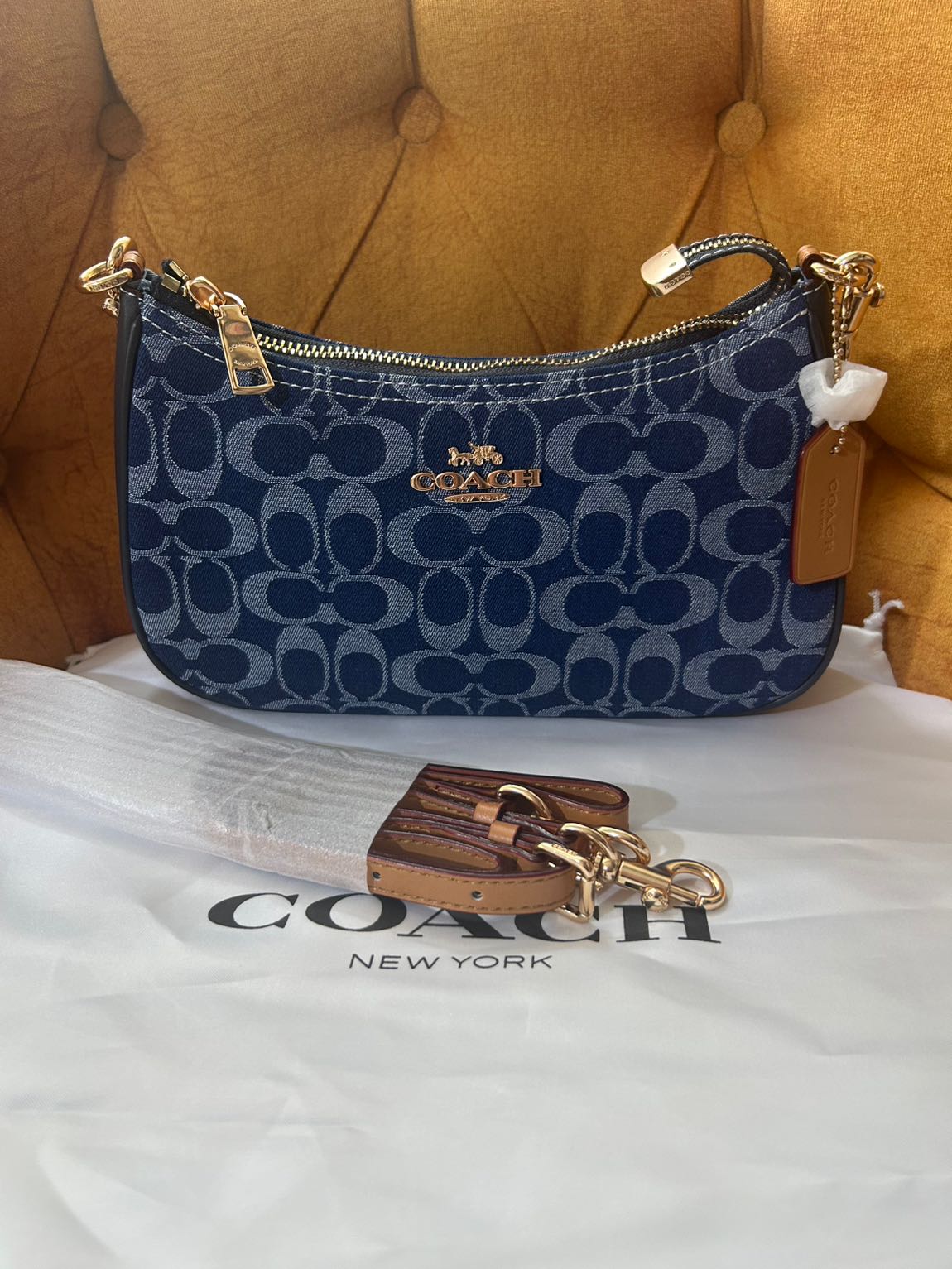 COACH Teri Shoulder Bag Denim — görsel 16/20
