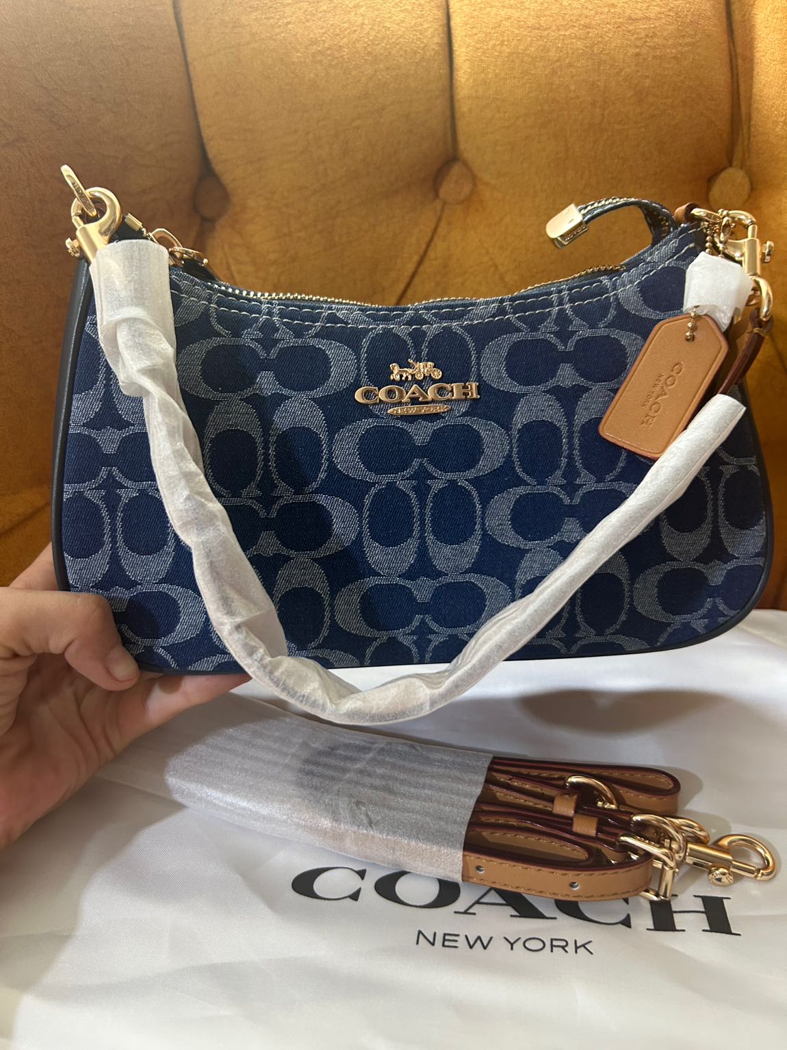 COACH Teri Shoulder Bag Denim — görsel 6/20