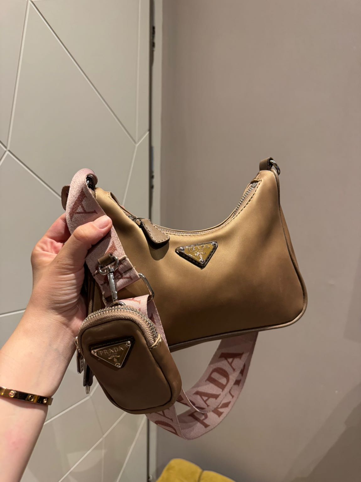Prada Vizon Omuz Çantası — görsel 6/6