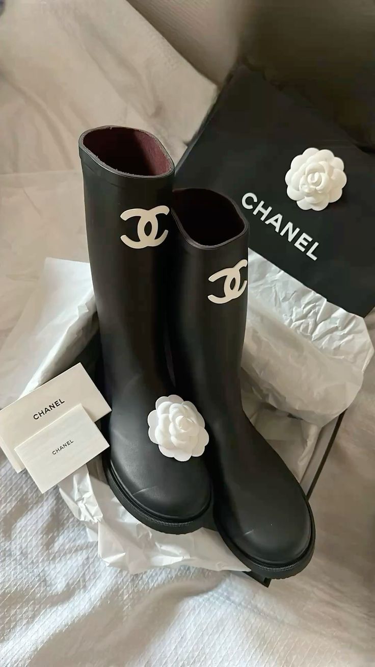 Chanel Çizme — görsel 2/2