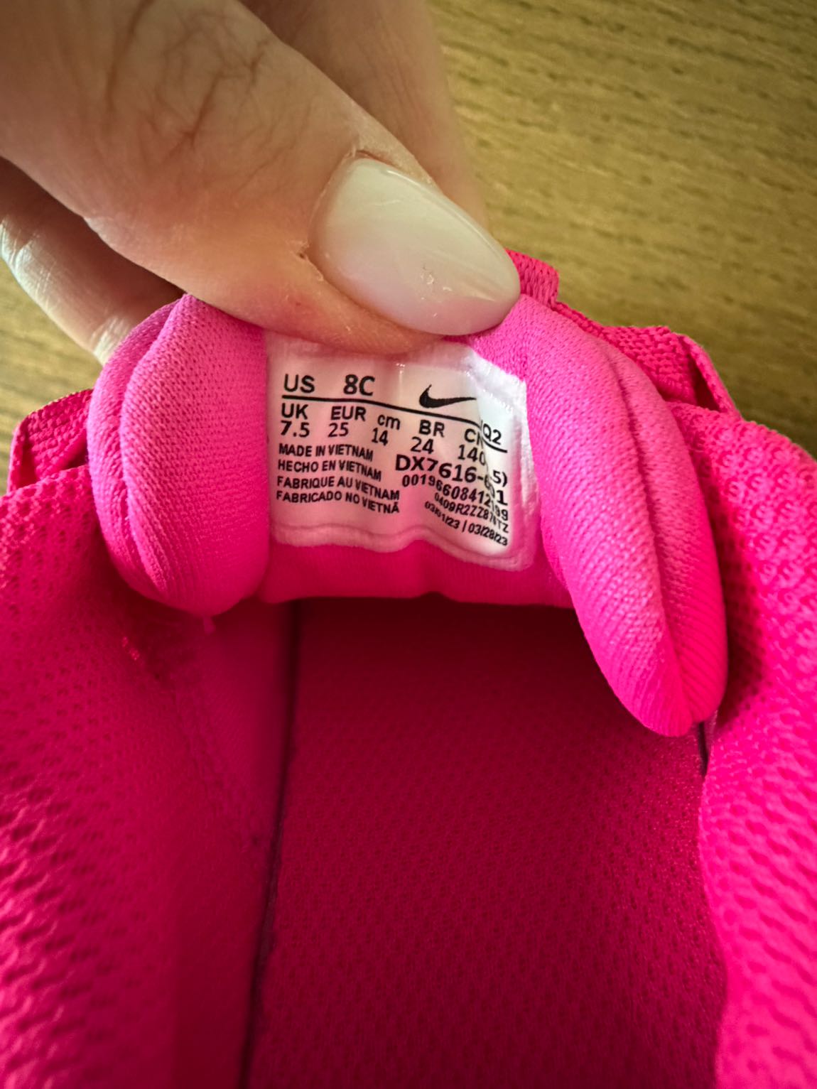 Nike Pembe Spor Ayakkabi — görsel 4/4