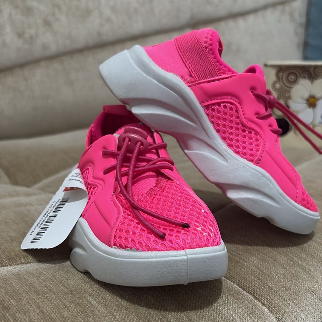 Pembe Sneaker Ayakkabı — görsel 2/2
