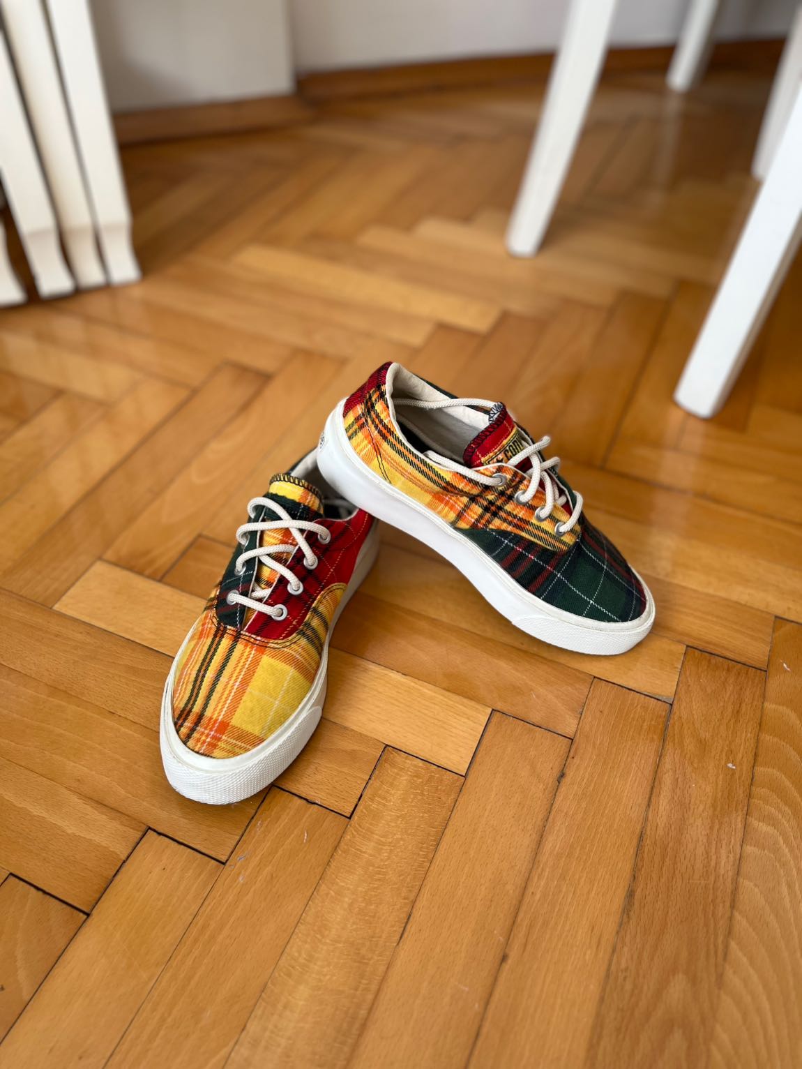 Ekose Desenli Sneaker — görsel 2/7