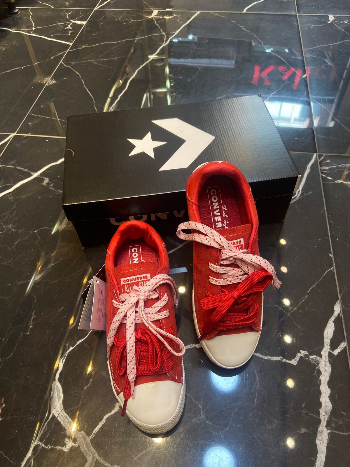 Kırmızı Sneaker — görsel 3/4
