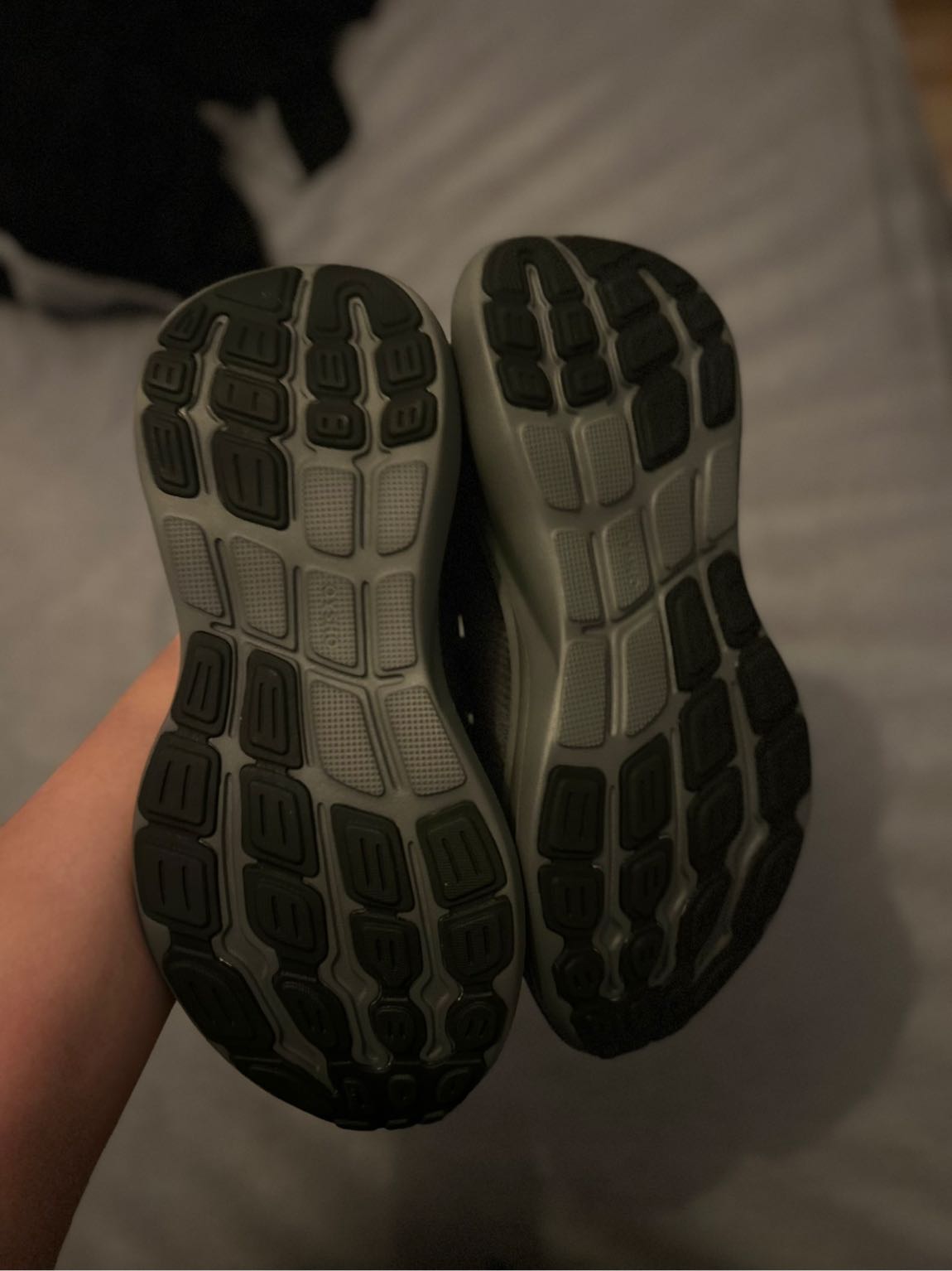 oysho outdoor spor ayakkabı — görsel 6/6
