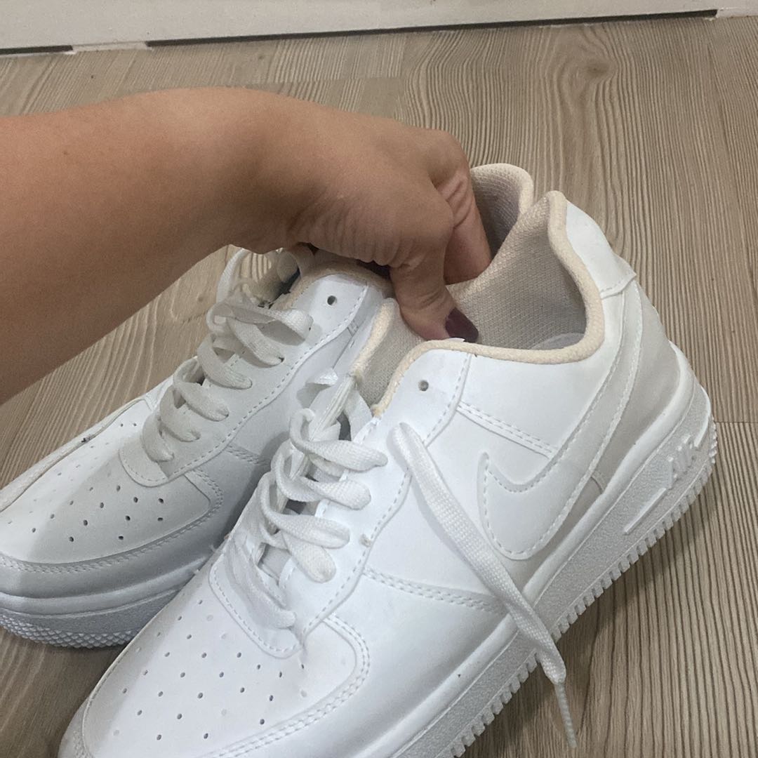 Nike Beyaz Sneaker — görsel 4/6