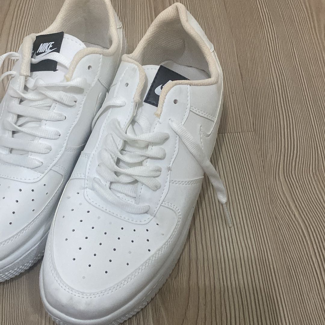 Nike Beyaz Sneaker — görsel 3/6