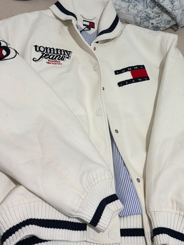 tommy hilfiger wonyoung beyaz ceket — görsel 3/6