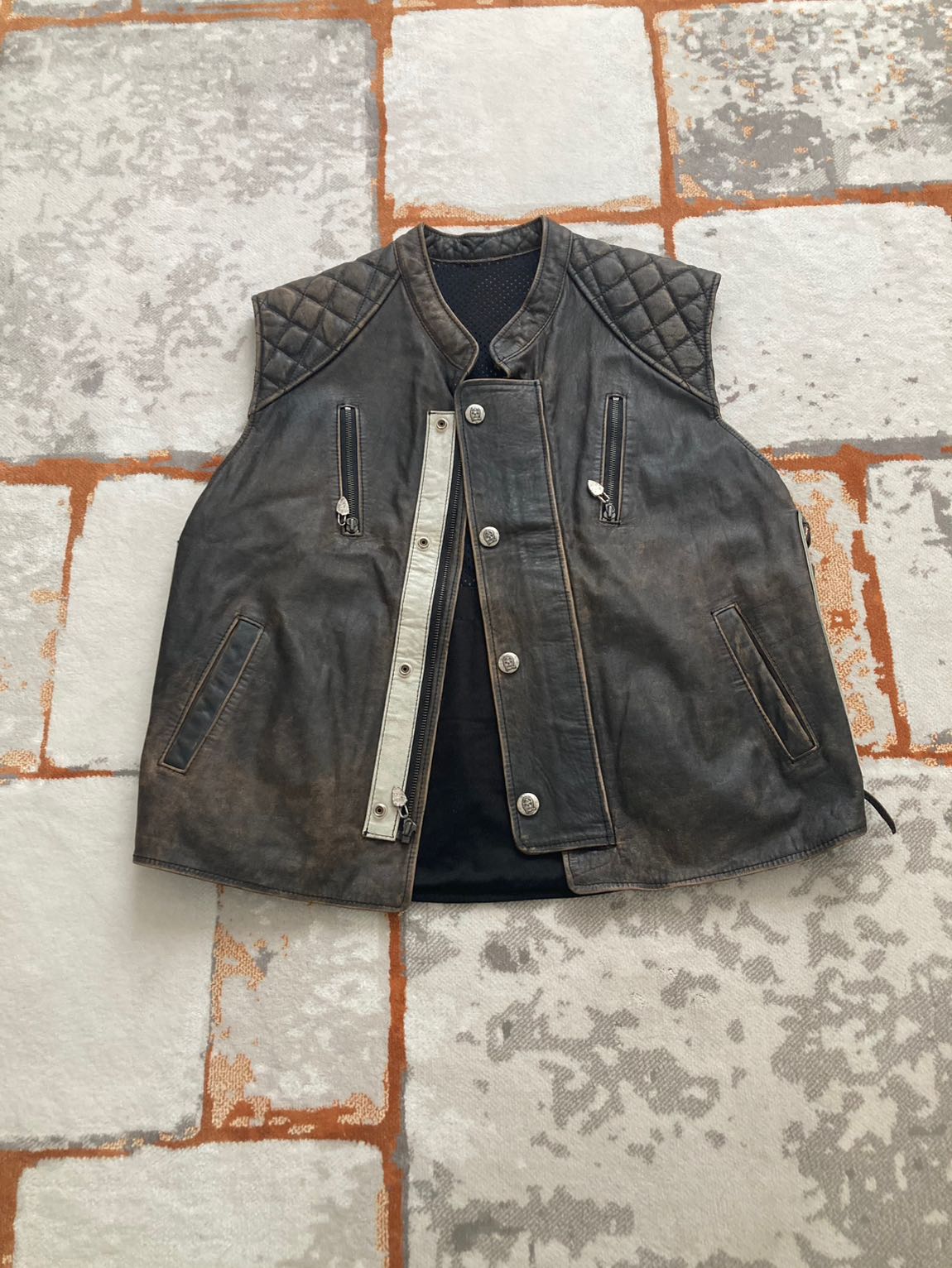 Tt custom yelek — görsel 5/8