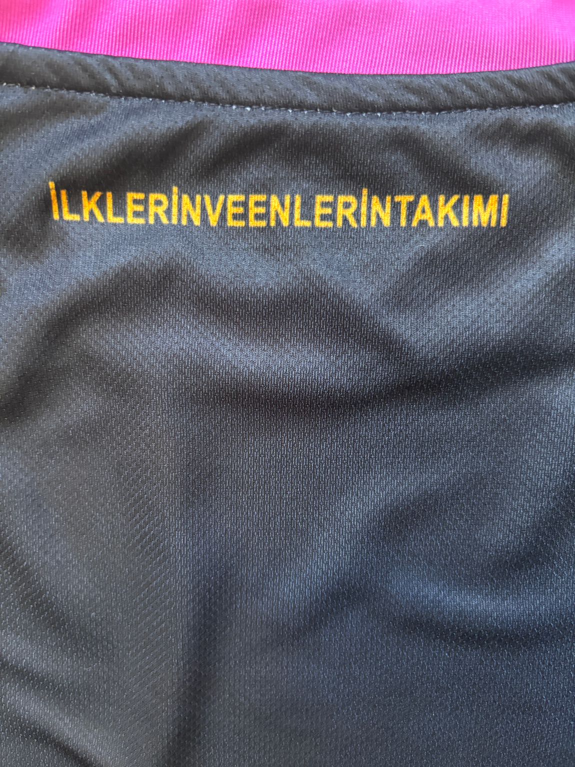 Galatasaray Yeni Sezon 2026 Siyah Forma — görsel 8/10