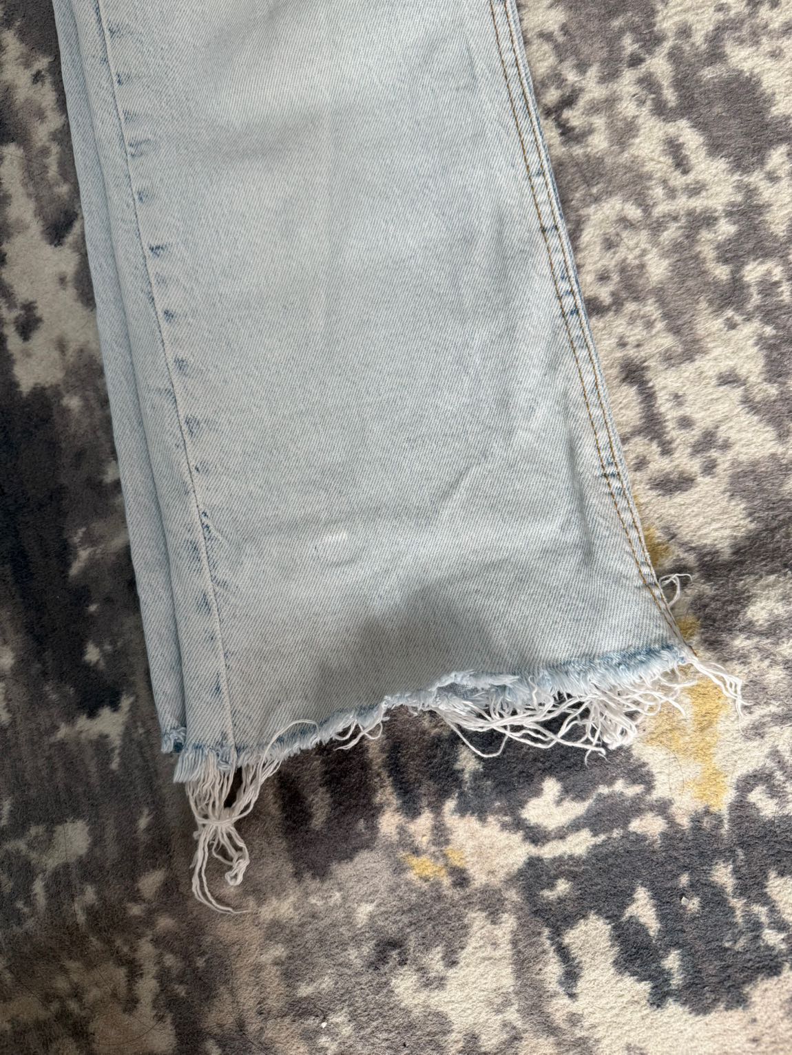 TYM Buz Mavisi Kesik Paça Jean — görsel 4/7