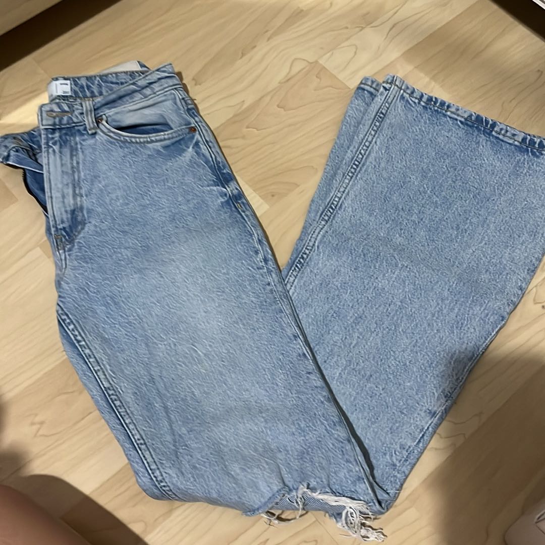 Yırtık Detaylı Flare Jean — görsel 2/2