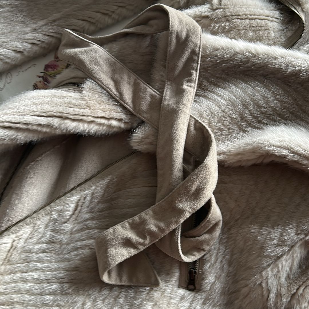 Armani kaban — görsel 20/20