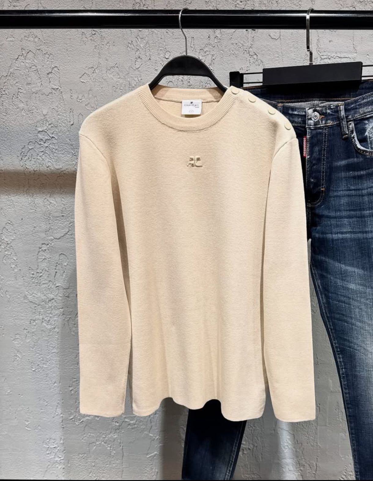 COURREGES YAKA DETAYLI — görsel 2/2