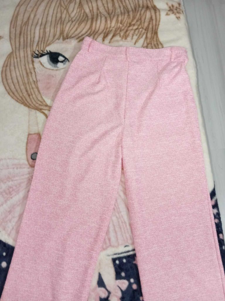 Pembe Pantolon — görsel 2/5