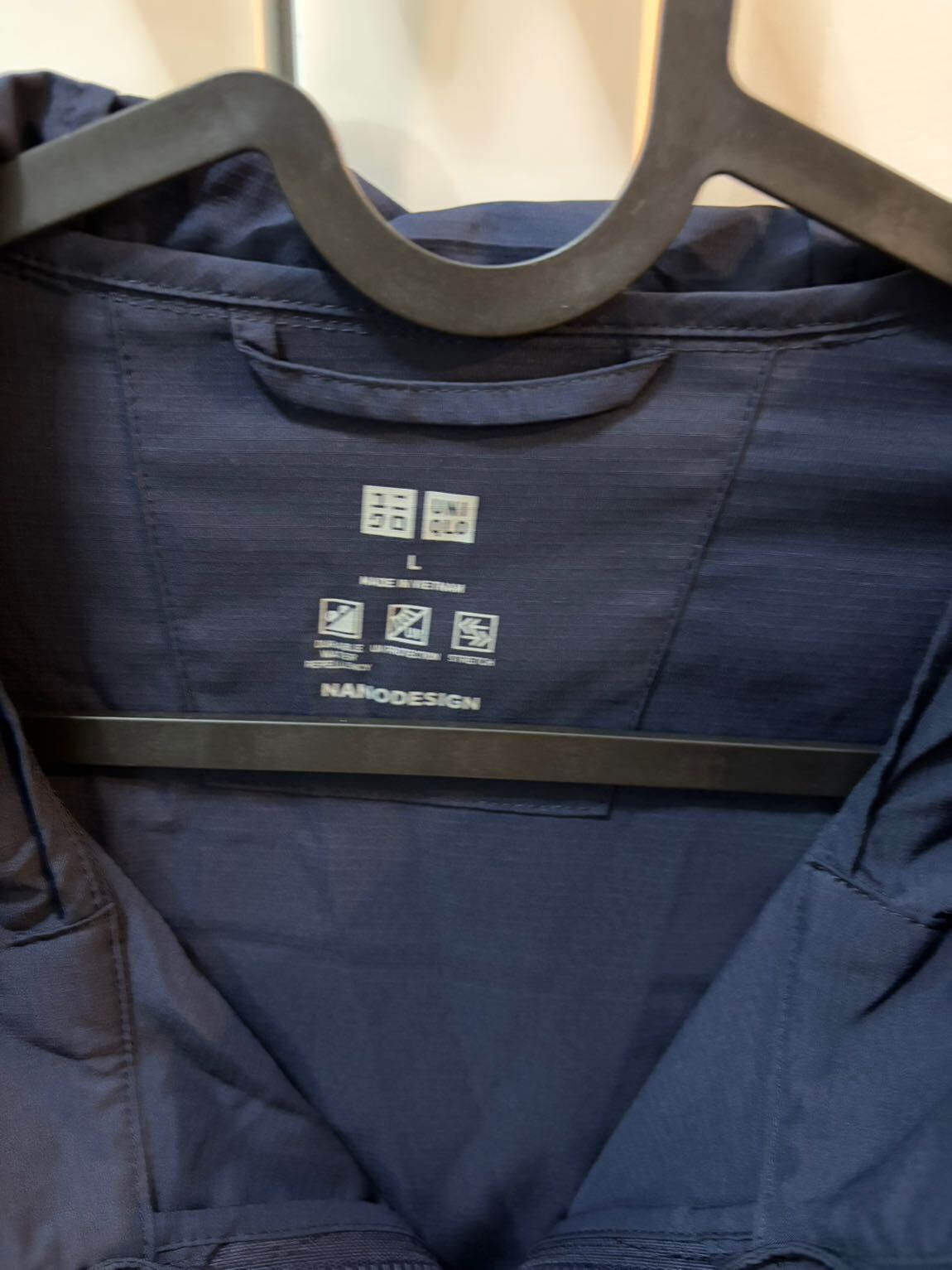 UNIQLO Lacivert Spor Mont Yağmurluk — görsel 2/4