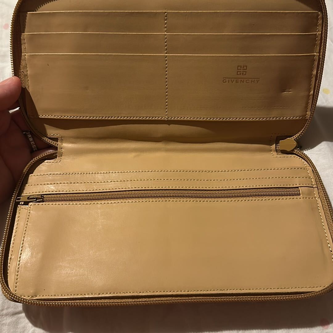 Givenchy Desenli Cüzdan — görsel 3/4