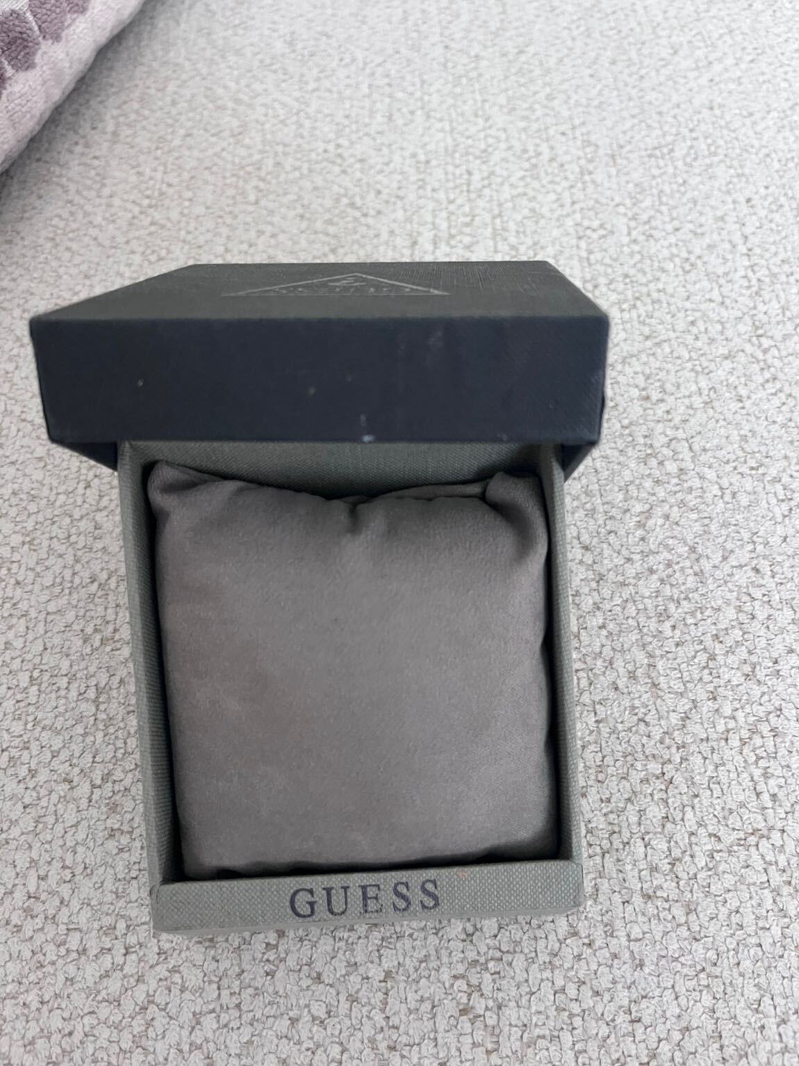 Guess Saat Kutusu — görsel 2/2