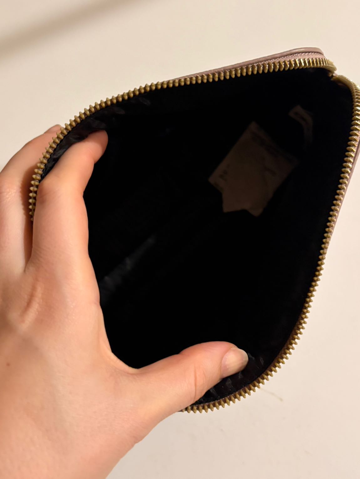 DKNY Pudra El Çantası — görsel 3/5